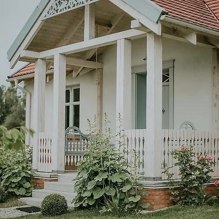 Dom Nad Stawem Сasa de vacaciones *