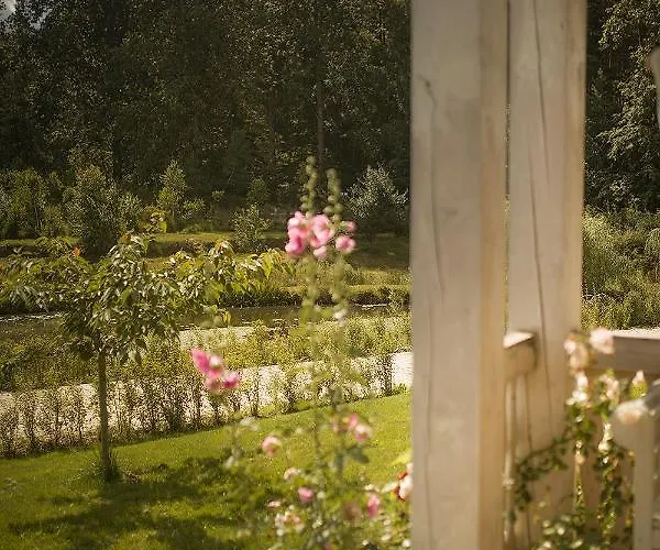 Dom wakacyjny Dom Nad Stawem