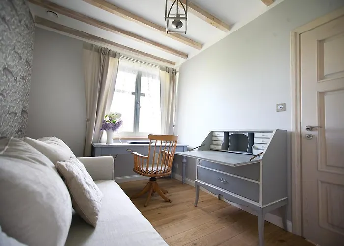 Dom Nad Stawem * Domatowo