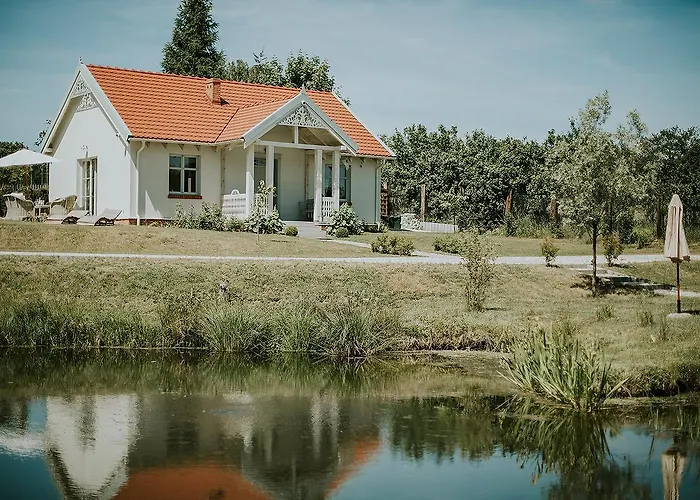 Dom wakacyjny Dom Nad Stawem